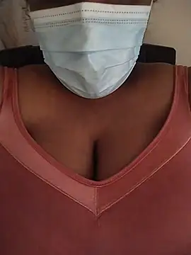 NEHA_BOMB Adlı Modelin Canlı XXX Sohbeti