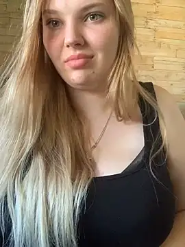 Show modela Vikki-Stoun na web-kameri