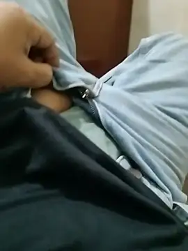 TriaEru69 Show Webcam
