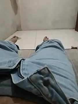 TriaEru69 Show Webcam