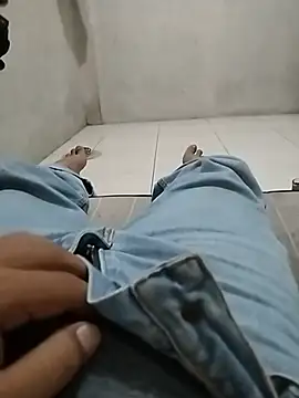 TriaEru69 Pertunjukan Webcam