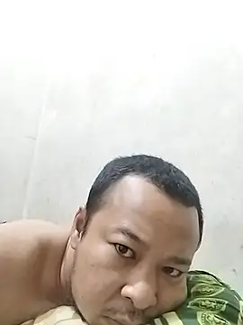 Riu696 Webcam show