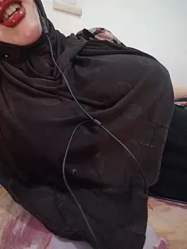 Show modela Chahrazad-46 na web-kameri