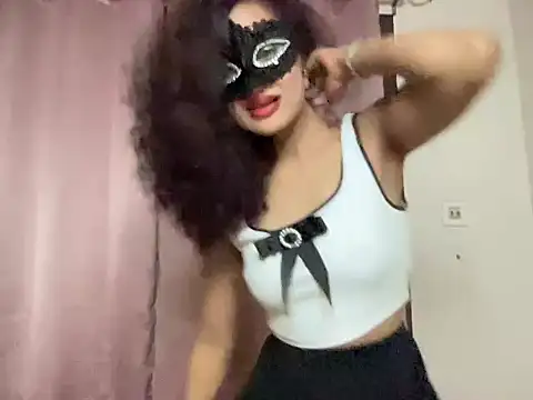 Pokazy przed kamerką – ScarletSeductive