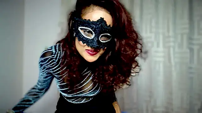 Онлайн чат XXX ScarletSeductive