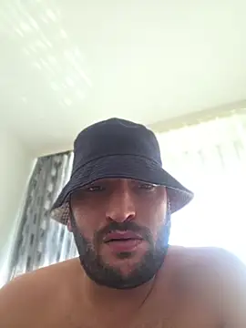 Tayfun_27777: διαδικτυακό σόου στην κάμερα