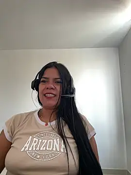 XXX chat uživo modela Cherryblazexoxo