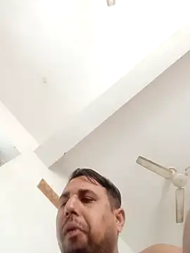 הופעת וובקאם של lovelyboy_live
