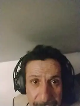 הופעת וובקאם של xxkrizzxx