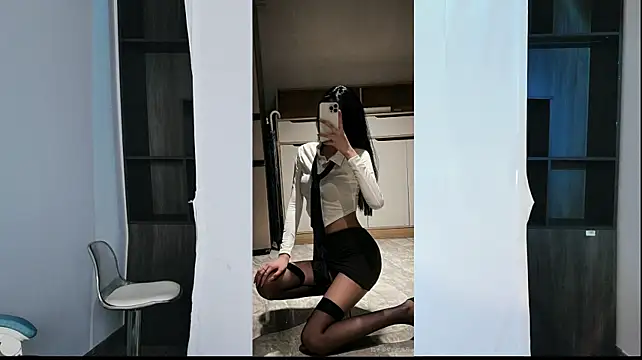 yiyi__01's Live XXX Chat