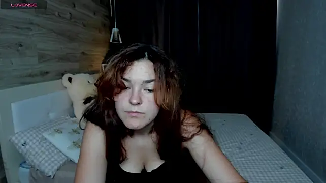 Chat +18 de LeyaaStarr ao vivo