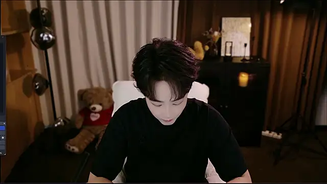 Show modela CaiYizhixun na web-kameri