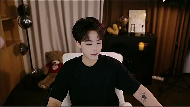 CaiYizhixun Pertunjukan Webcam