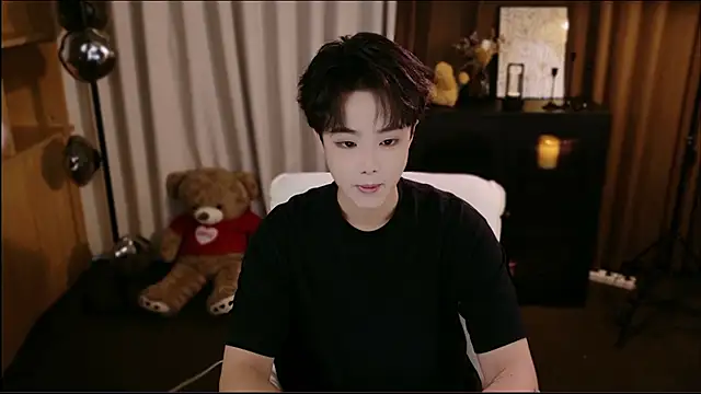 CaiYizhixun Show Webcam