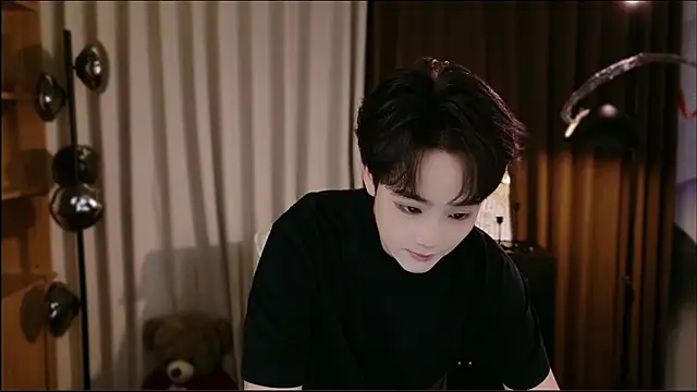 CaiYizhixun Pertunjukan Webcam