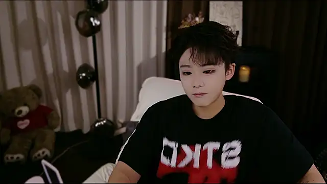 CaiYizhixun 在線直播表演