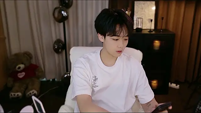 CaiYizhixun 网络视讯表演