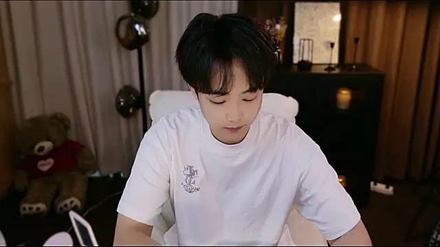 CaiYizhixun Pertunjukan Webcam