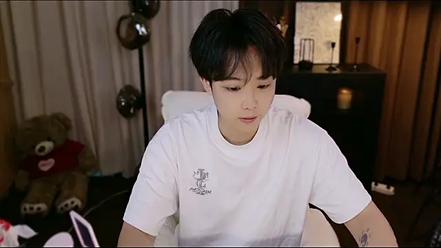 CaiYizhixun Pertunjukan Webcam