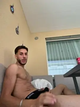 Show de suissegigolo1 na webcam