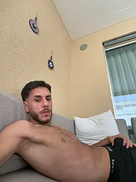 Show de suissegigolo1 na webcam