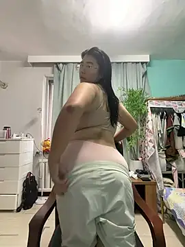 Lynnn1 在線直播表演