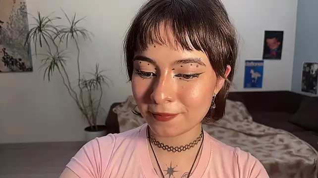 AnyaSumaya Webcam show