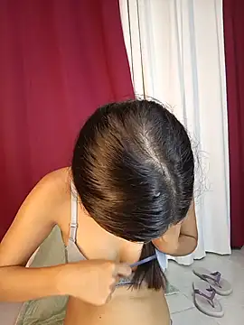 Mia_babee_ 现场XXX聊天