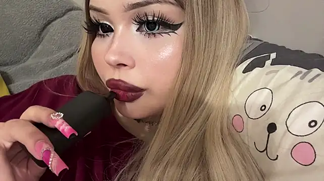 Webkamerová show miafruit