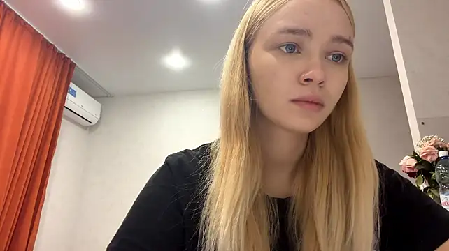 LovelyLisy's Webcam Show