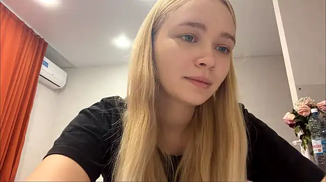 LovelyLisy's Webcam Show