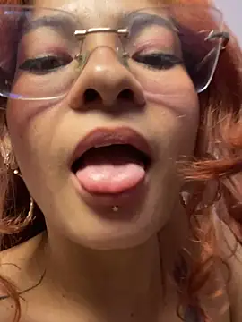 NikyFrequencyのライブXXXチャット