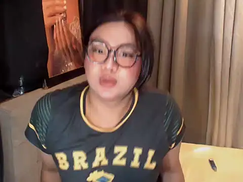 AsianHotPrecious Adlı Modelin Web Kamerası Şovu