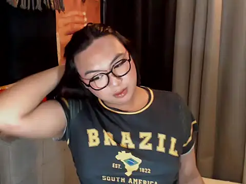 AsianHotPrecious Show in webcam