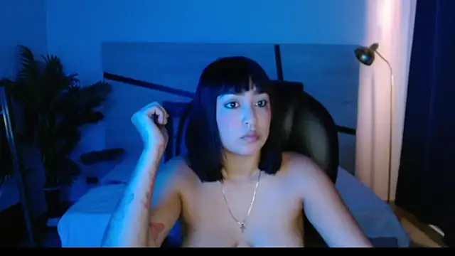 isabela_hills' Live XXX Chat