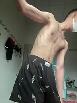 Show modela linhfag na web-kameri