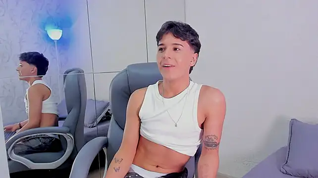 Brady_Simmonsn Webbikameraesitys