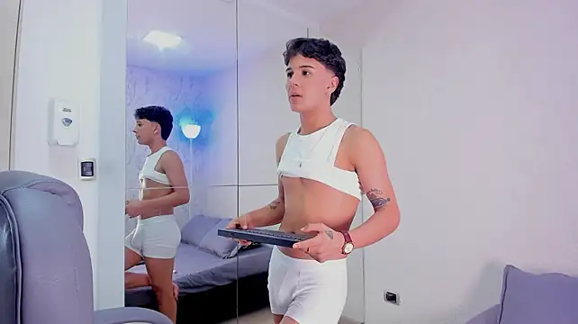 Show modela Brady_Simmons na web-kameri