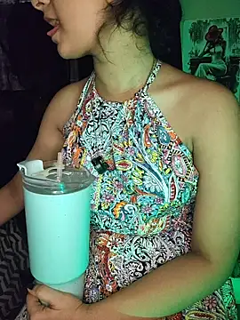 Mishti_doiのライブXXXチャット