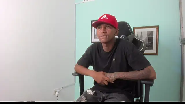 sergio_cum21's Webcam Show
