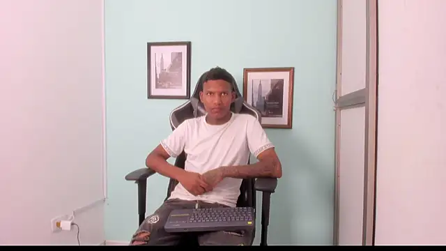 sergio_cum21 Webcam-Show