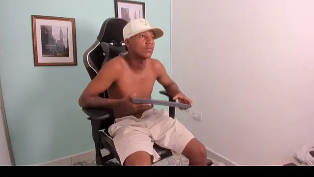 sergio_cum21 Show in webcam