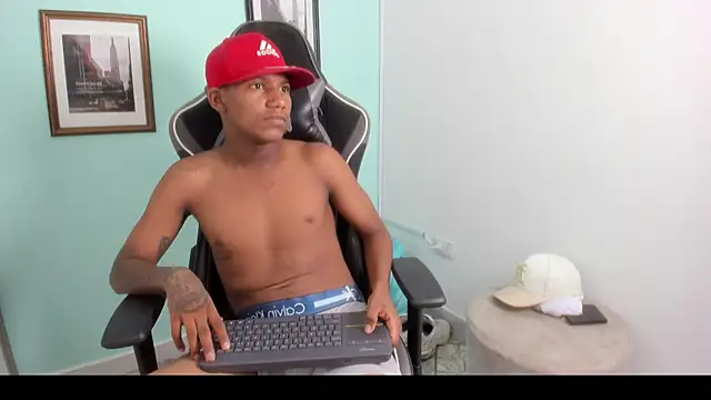 sergio_cum21 Show in webcam