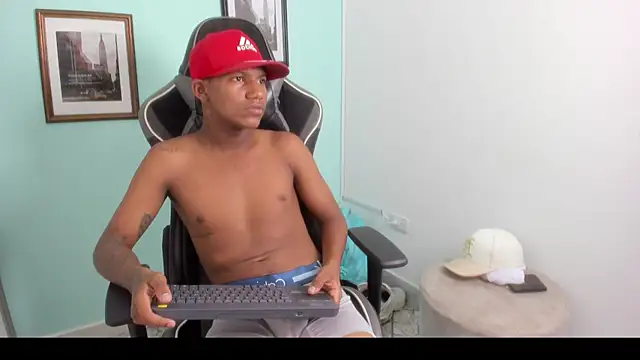 sergio_cum21 Webcam Show