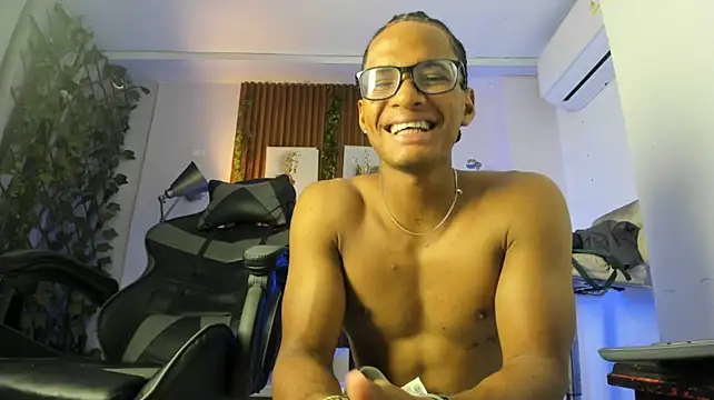 Show modela Kendo_720 na web-kameri