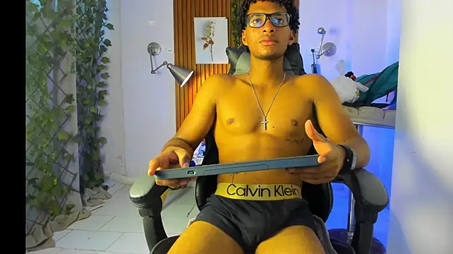 Show modela Kendo_720 na web-kameri