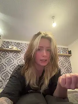 Chatroom XXX en direct de Serena_t