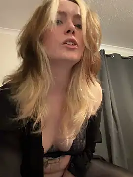 Serena_t Chat XXX in diretta