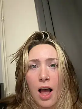 Živý XXX chat Serena_t