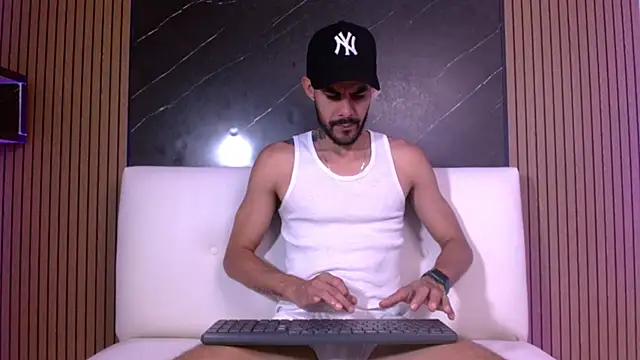 Show modela Leo_vesper1 na web-kameri